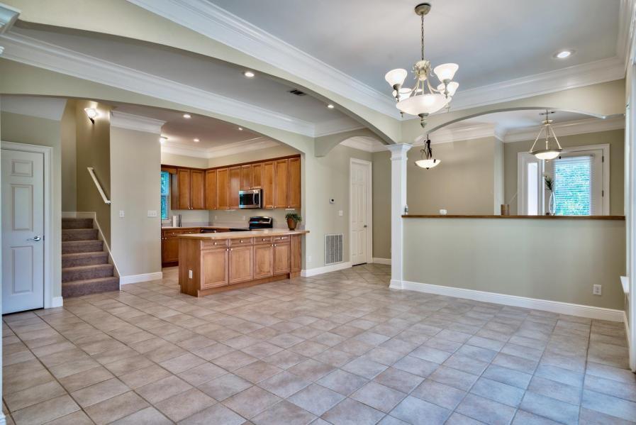 FAIRWAY VILLAS - Residential Lease