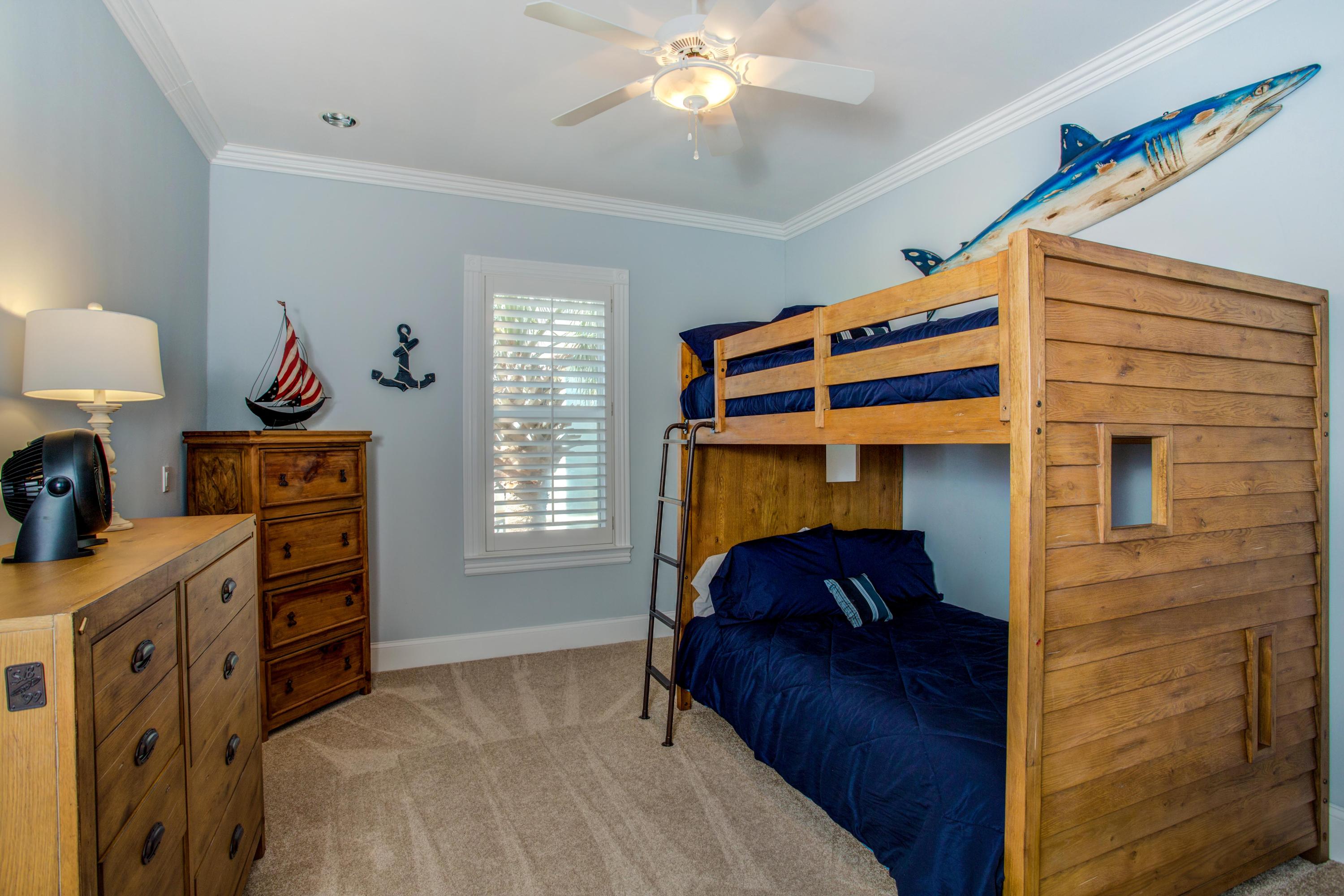 HOLIDAY ISLE - Residential