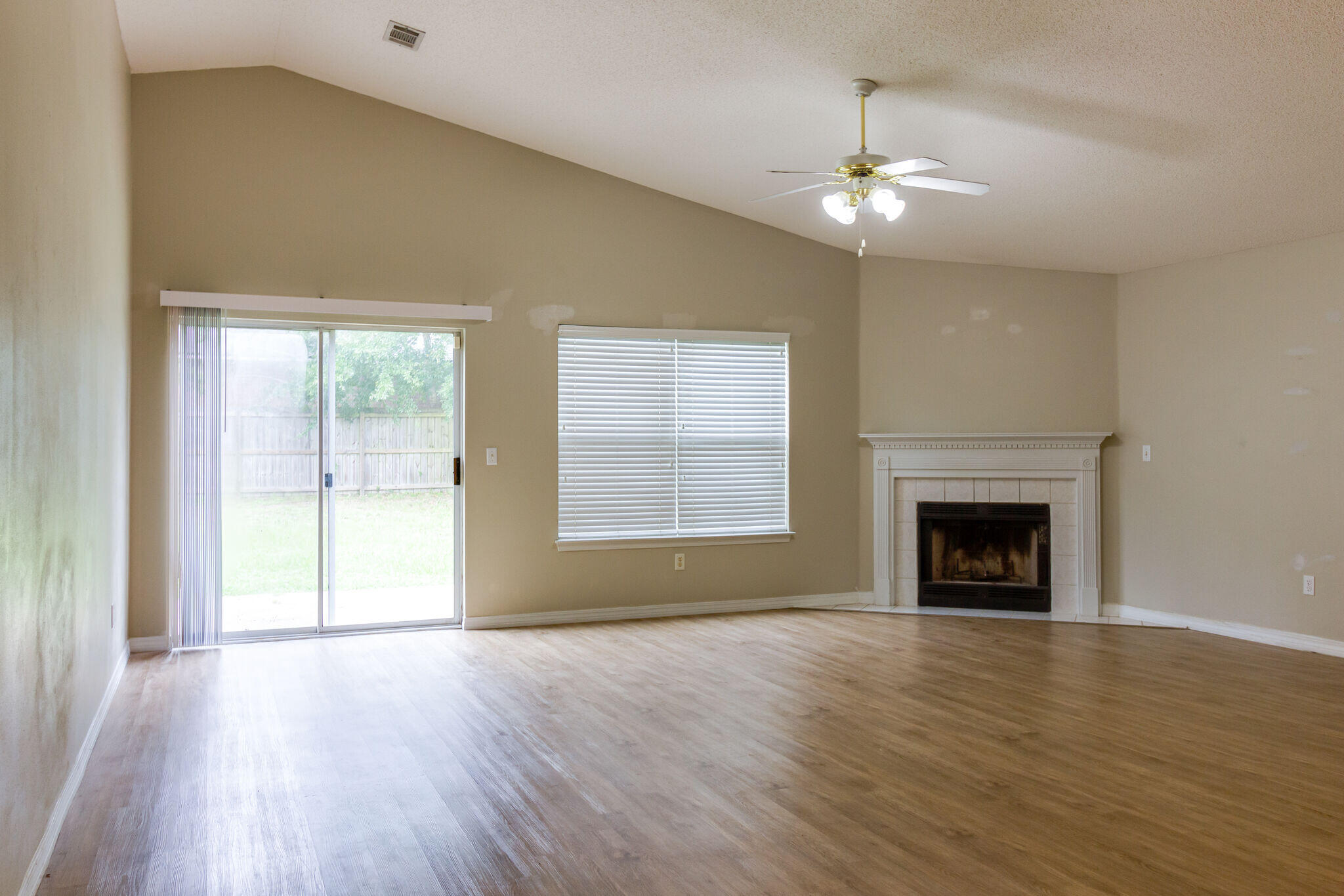 SHADOW OAK S/D - Residential Lease
