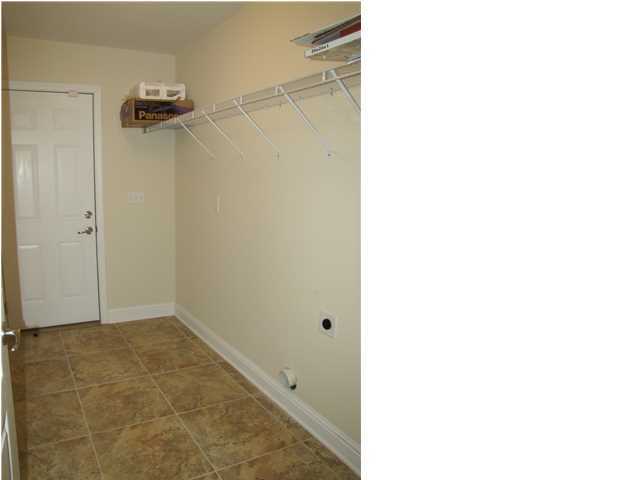 BROOKE ESTATES PH III - Residential Lease
