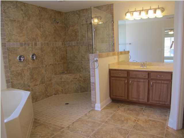 BROOKE ESTATES PH III - Residential Lease