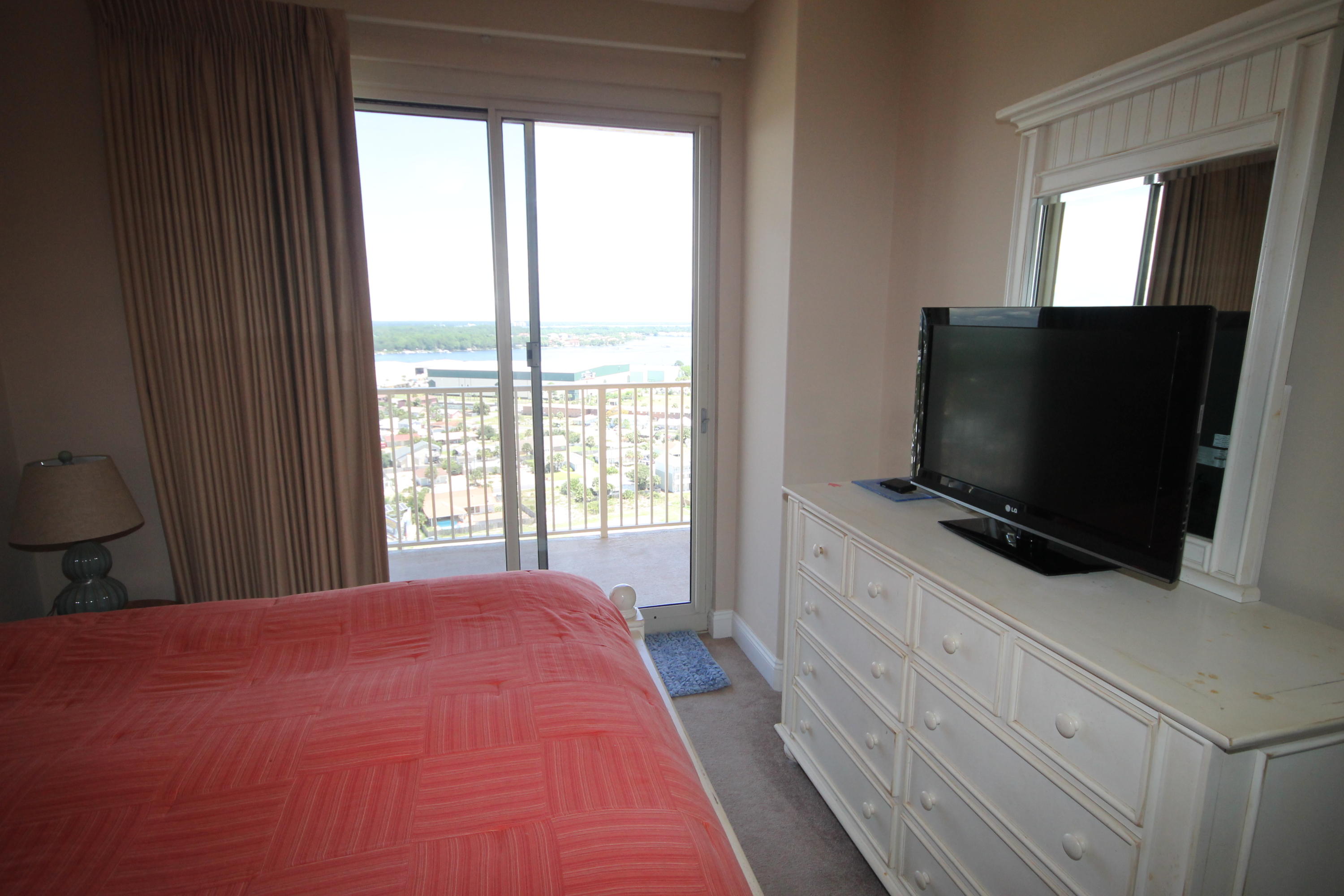 TREASURE ISLAND - Residential