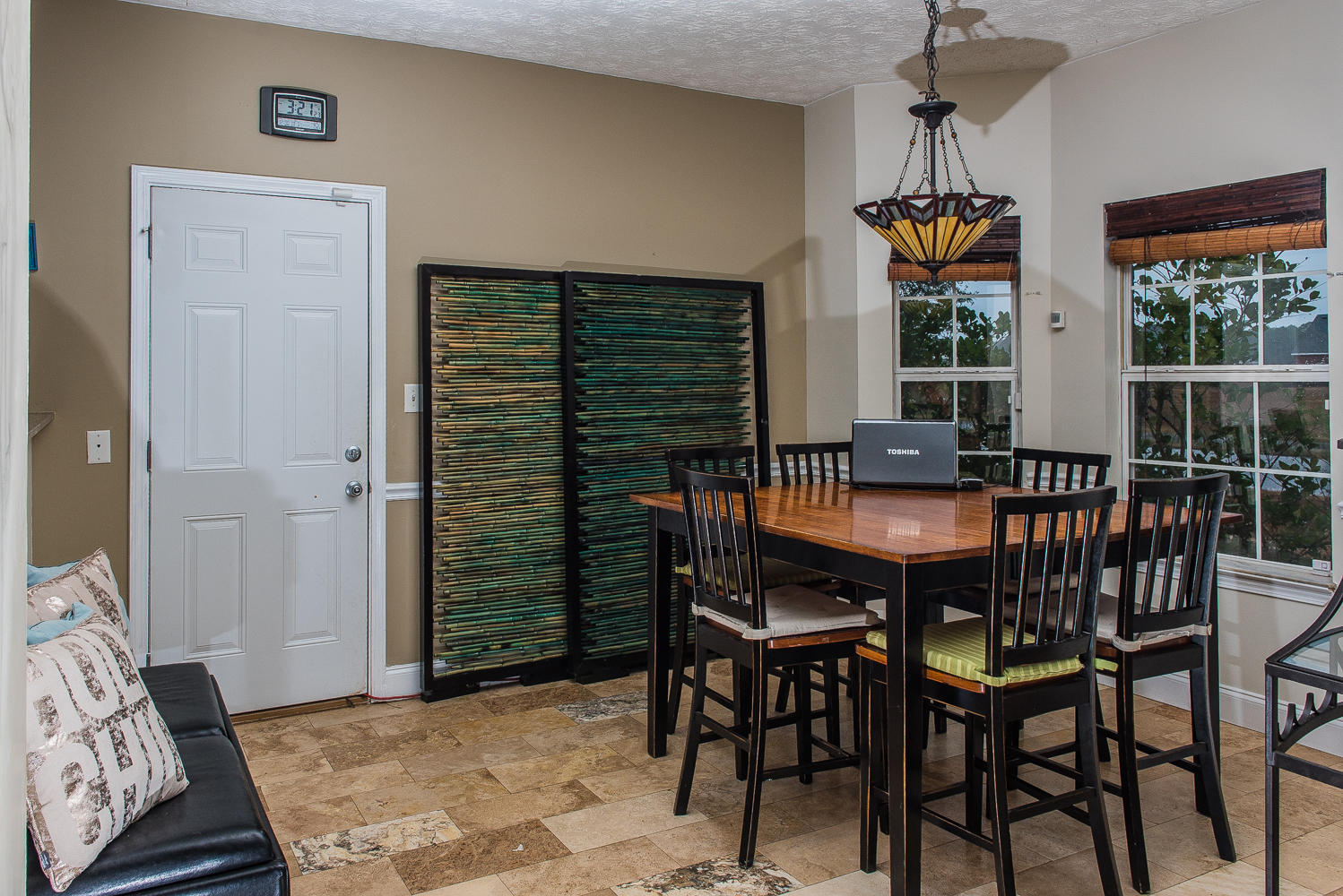 BRANDON OAKS 2ND ADD - Residential Lease