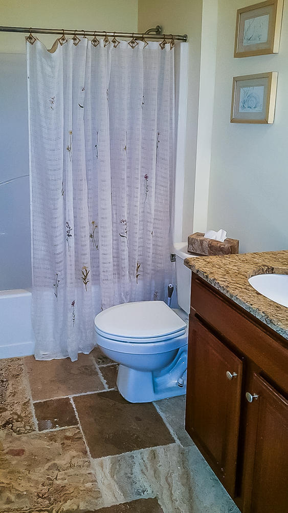 BRANDON OAKS 2ND ADD - Residential Lease
