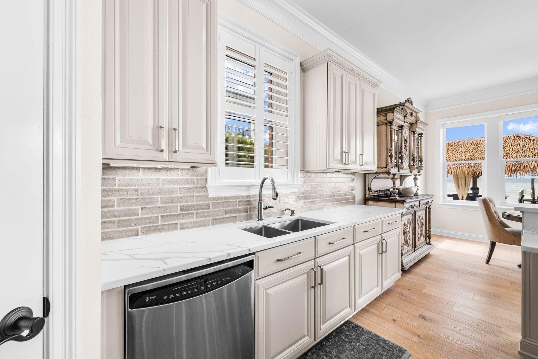 SOUTHWIND PH II in Bluewater Bay - Residential