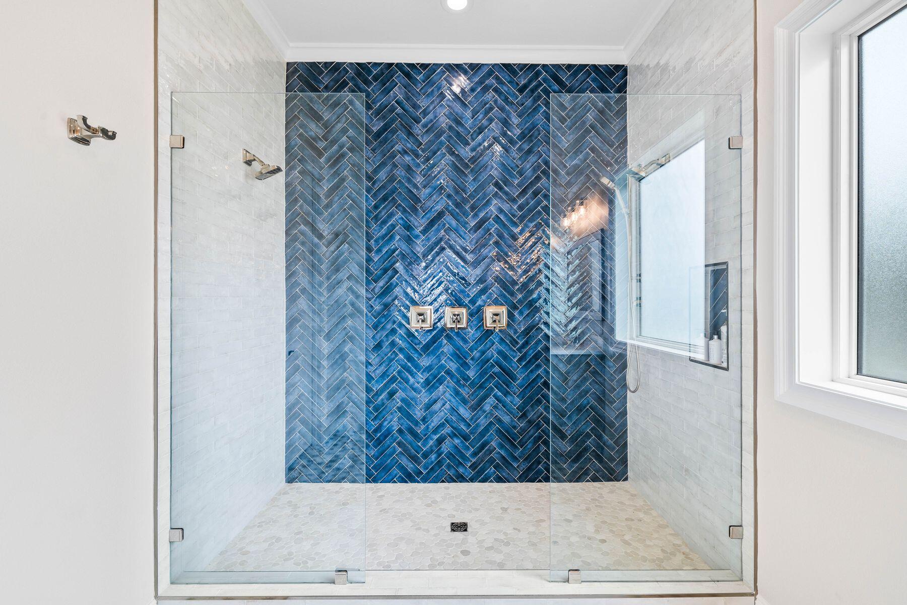 SOUTHWIND PH II in Bluewater Bay - Residential