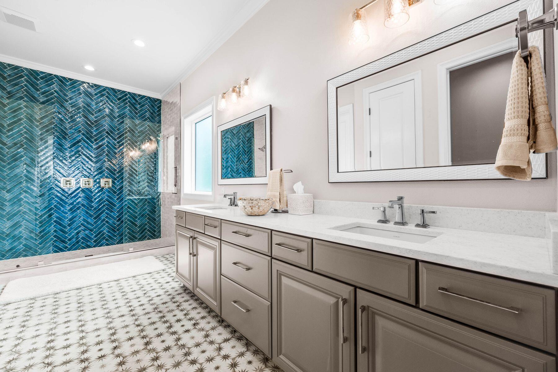 SOUTHWIND PH II in Bluewater Bay - Residential