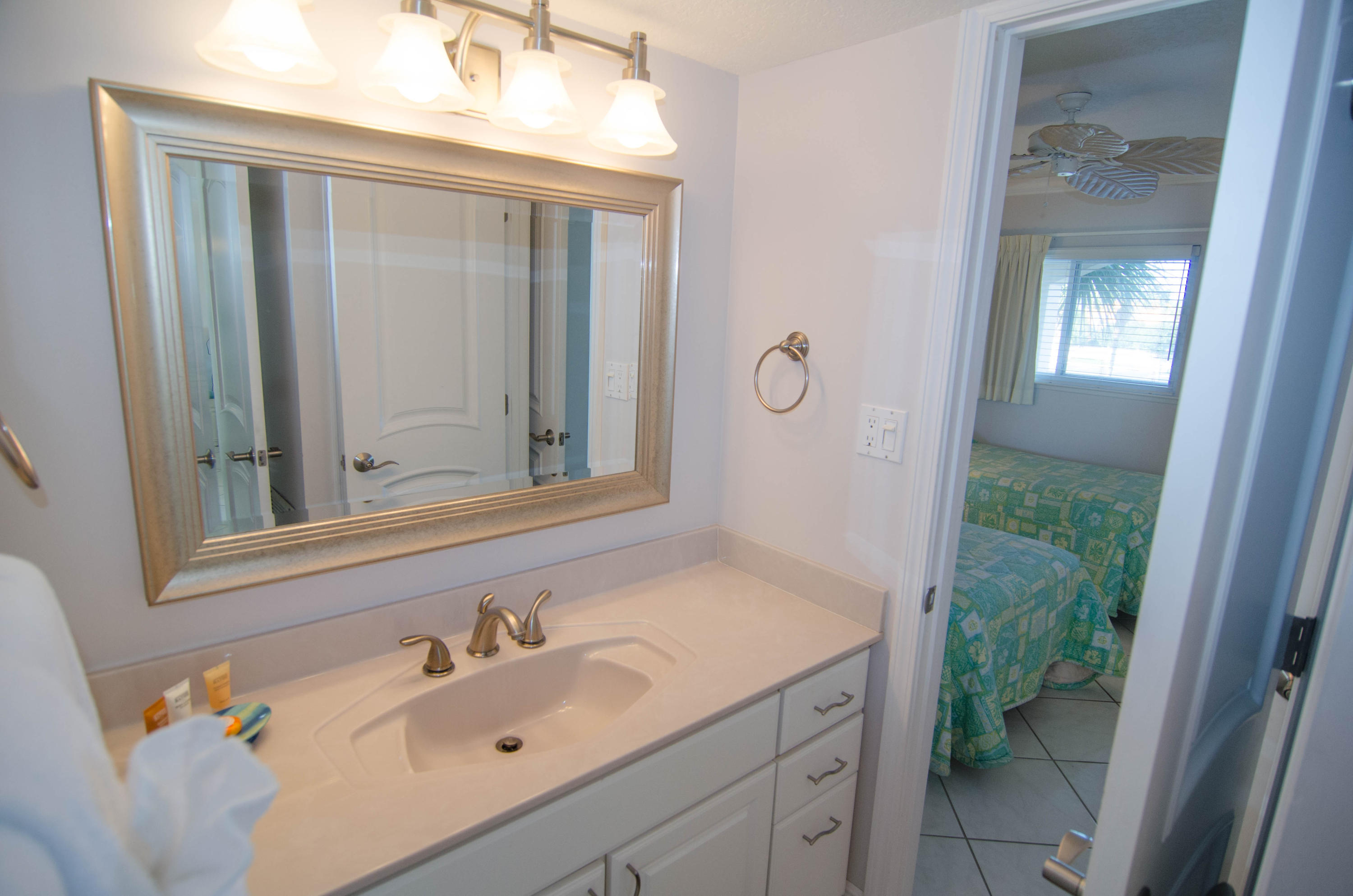 BEACH HOUSE CONDO PH 1 - Residential