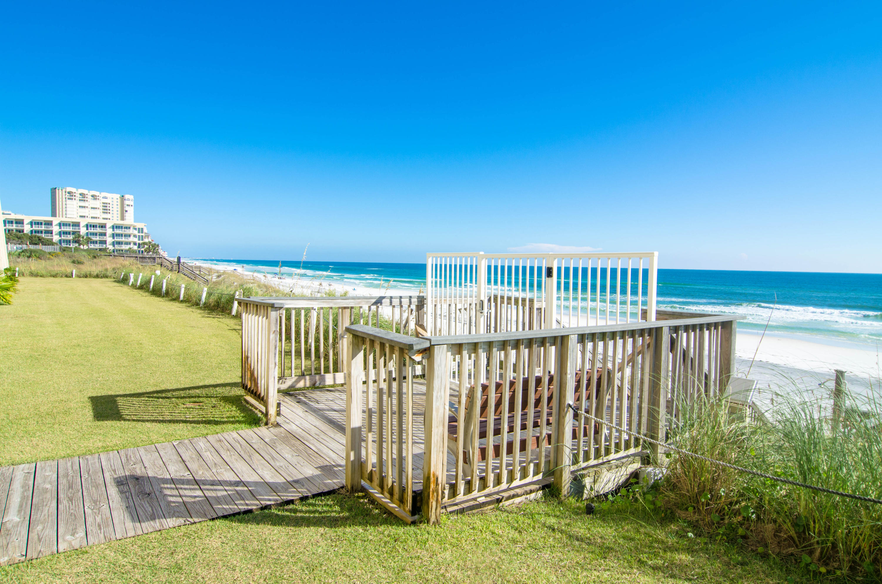 BEACH HOUSE CONDO PH 1 - Residential