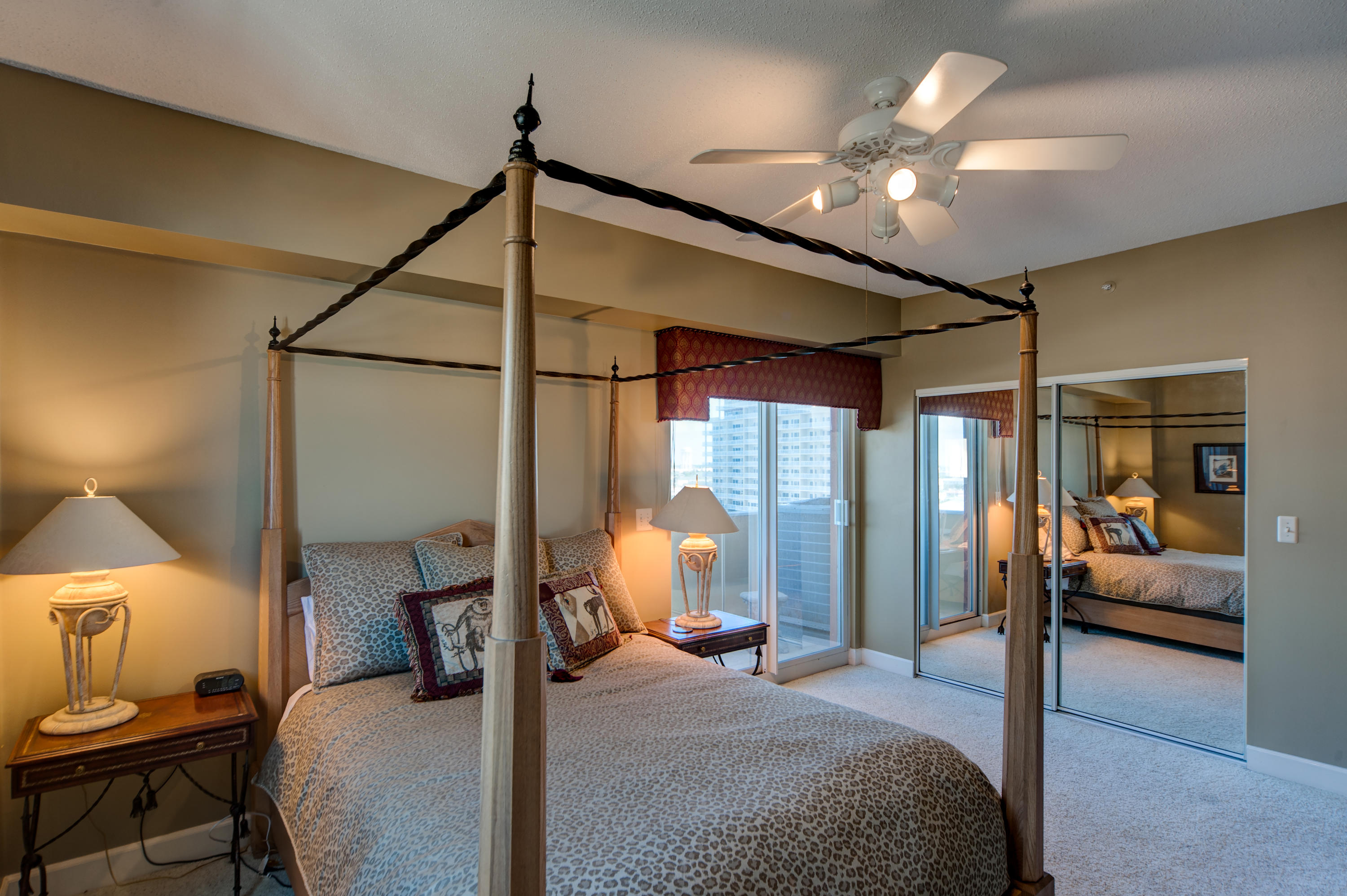 OCEANIA CONDO - Residential