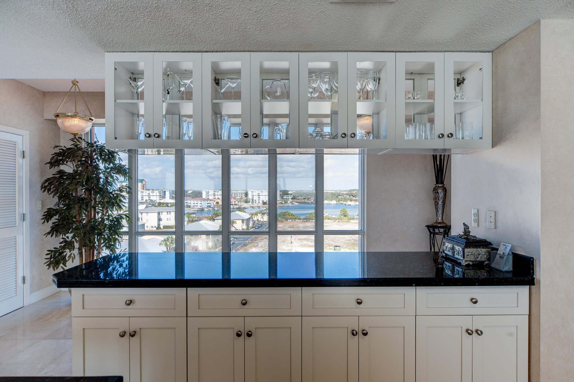 OCEANIA CONDO - Residential