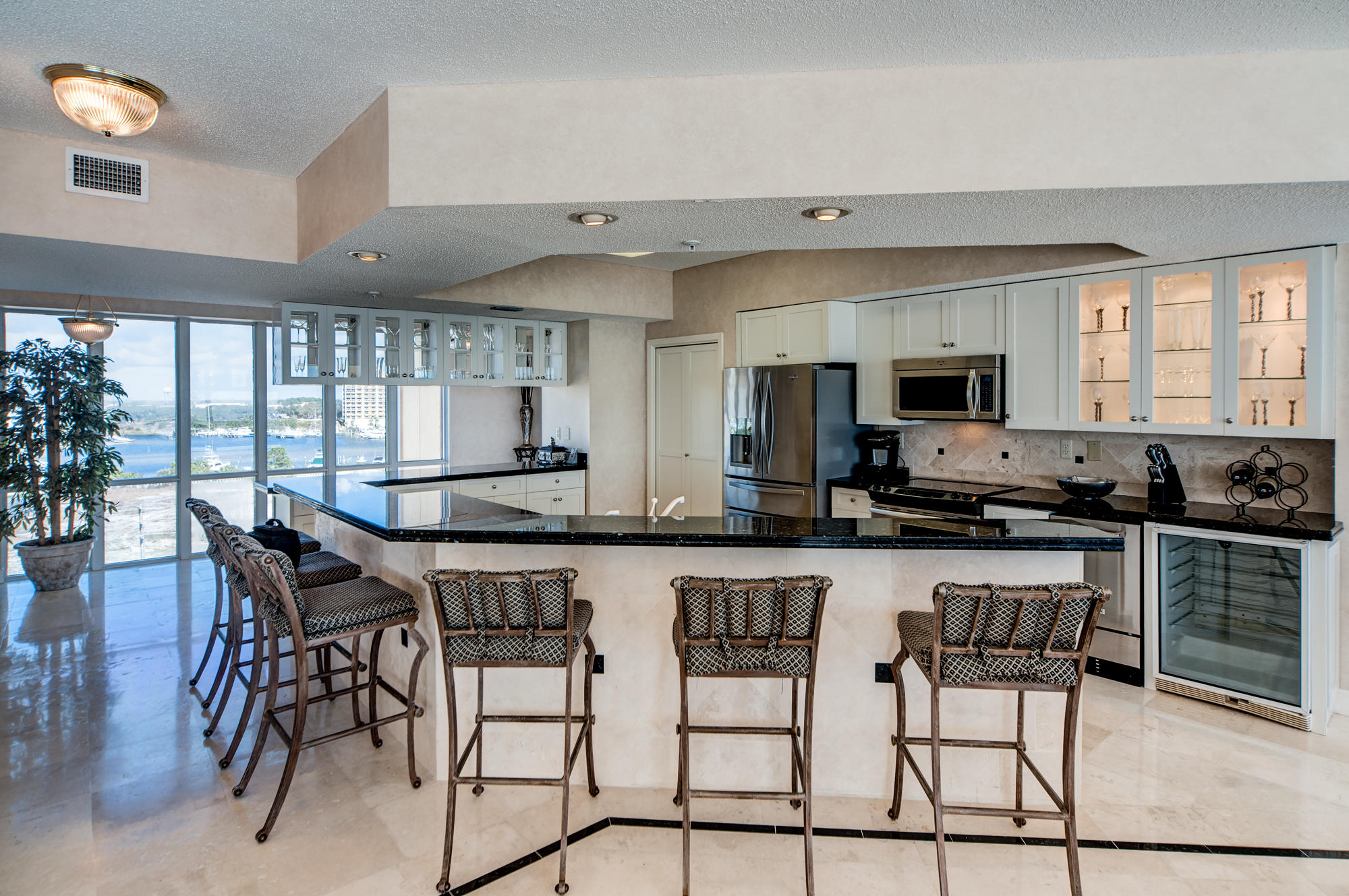 OCEANIA CONDO - Residential