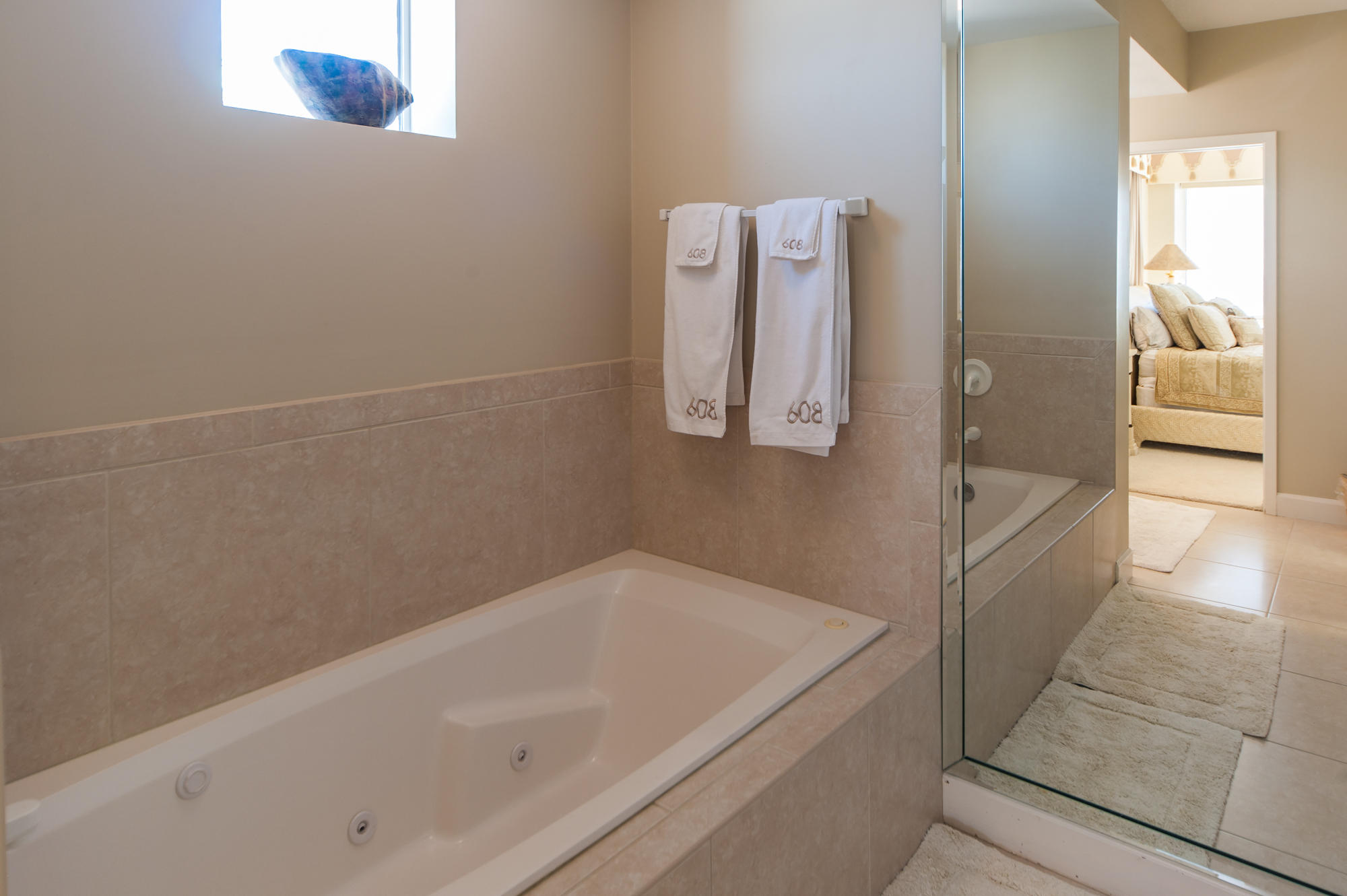 OCEANIA CONDO - Residential