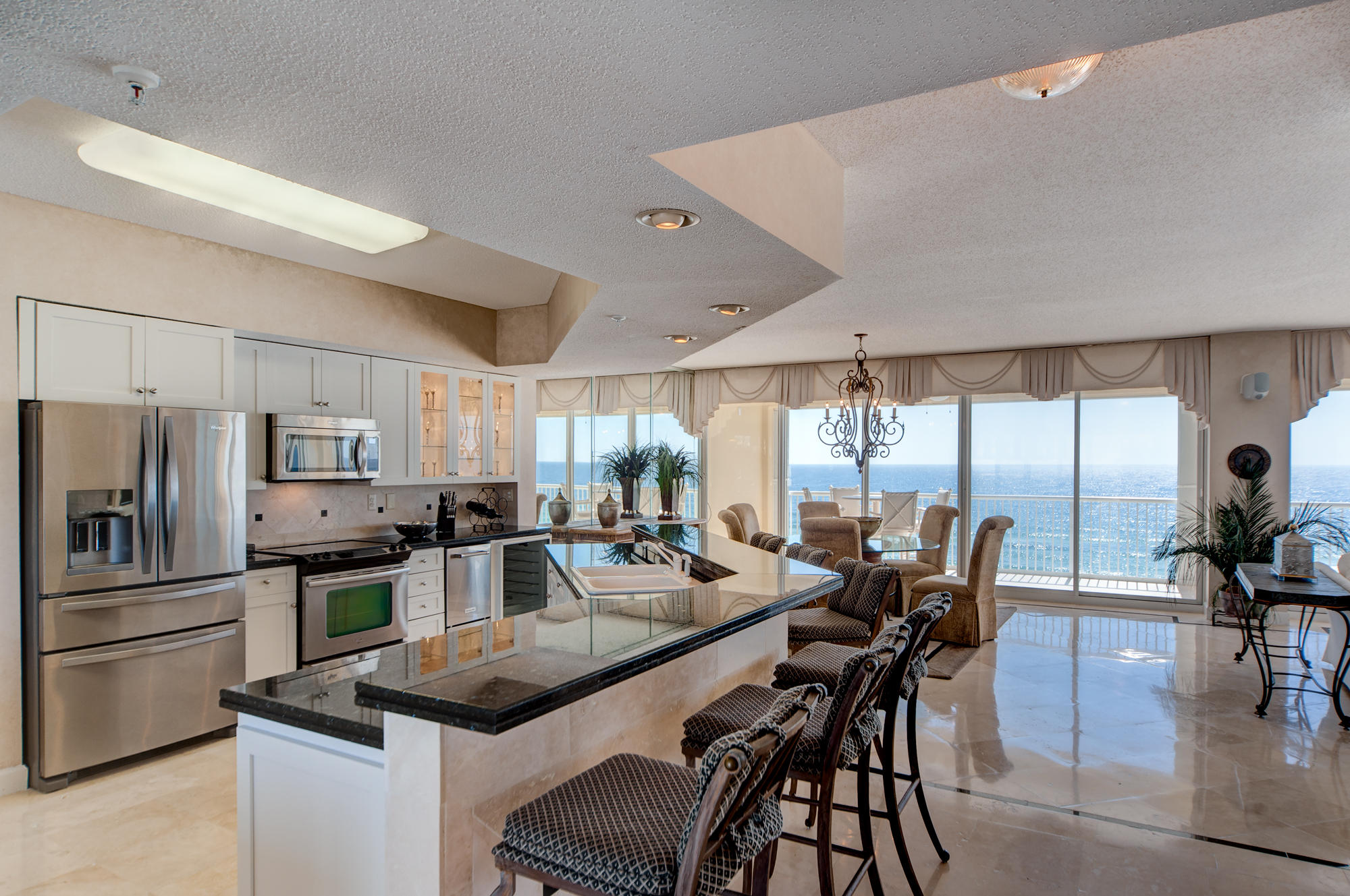 OCEANIA CONDO - Residential