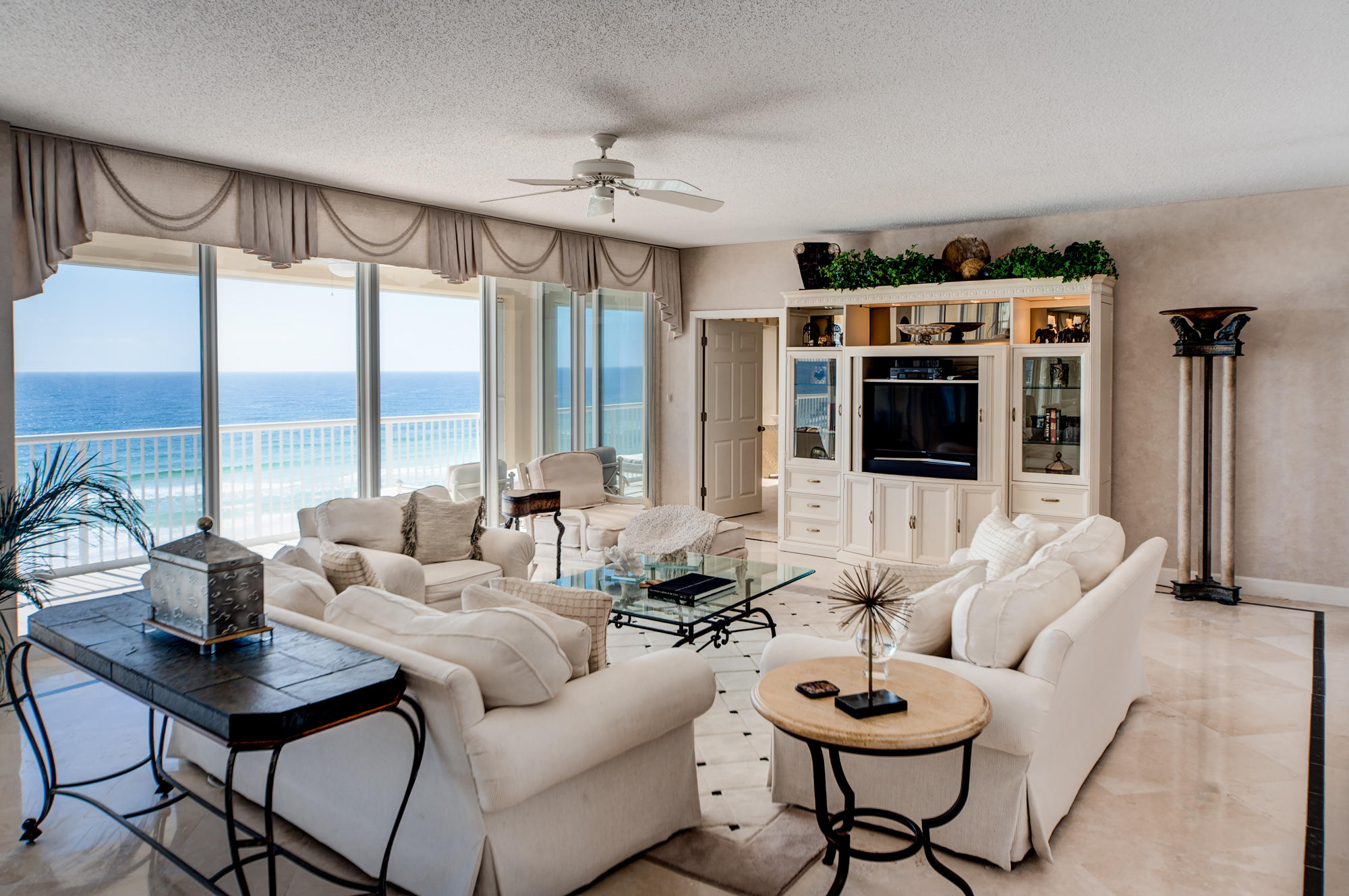 OCEANIA CONDO - Residential