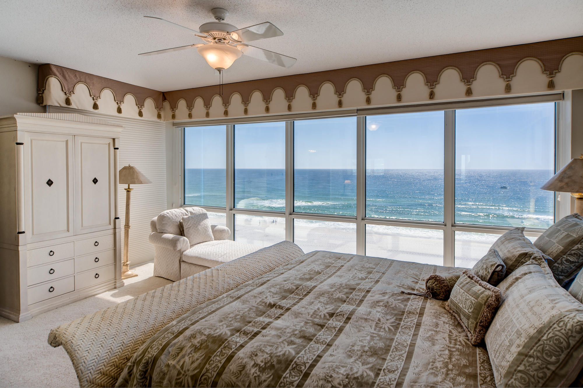 OCEANIA CONDO - Residential