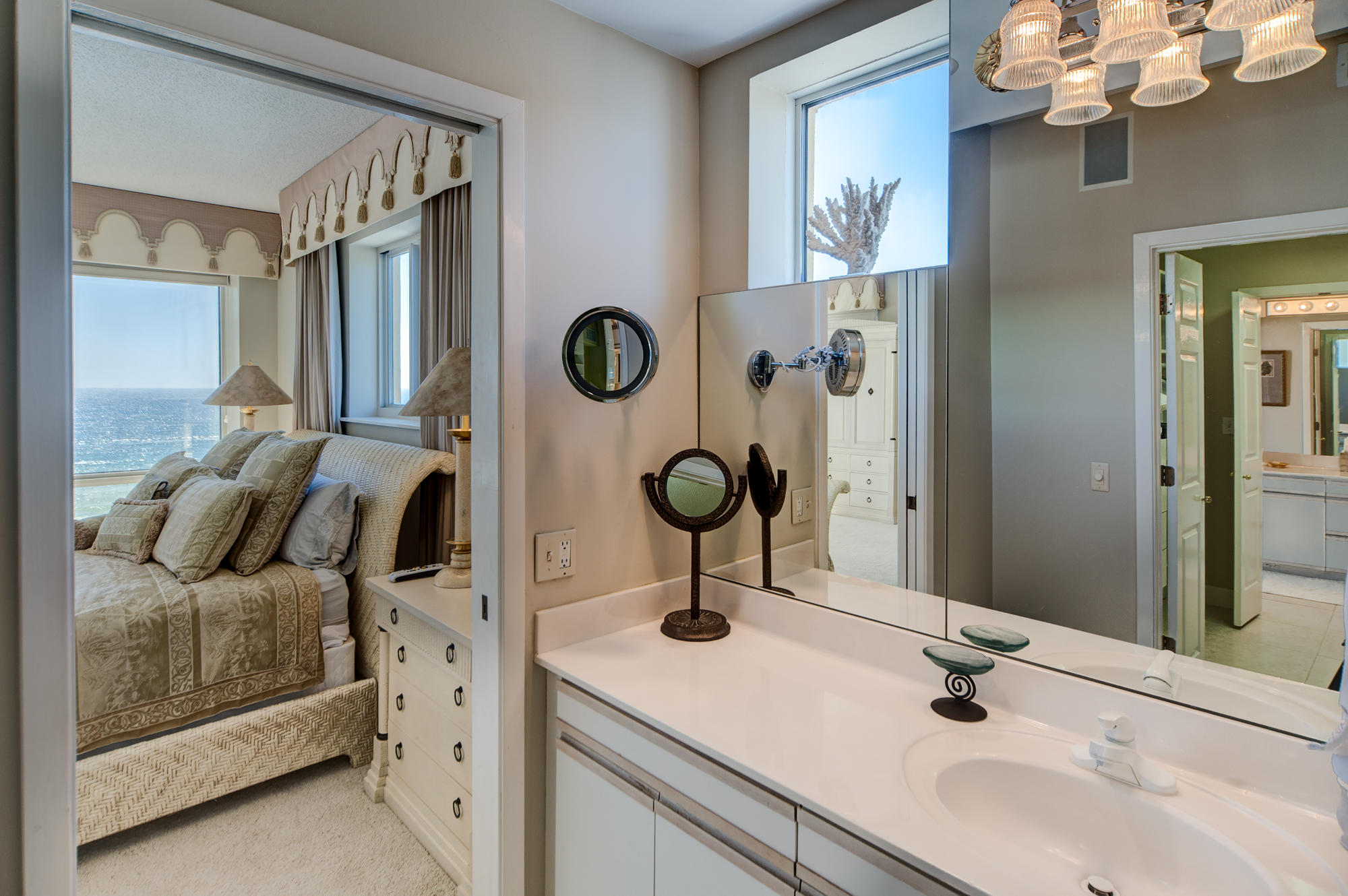 OCEANIA CONDO - Residential