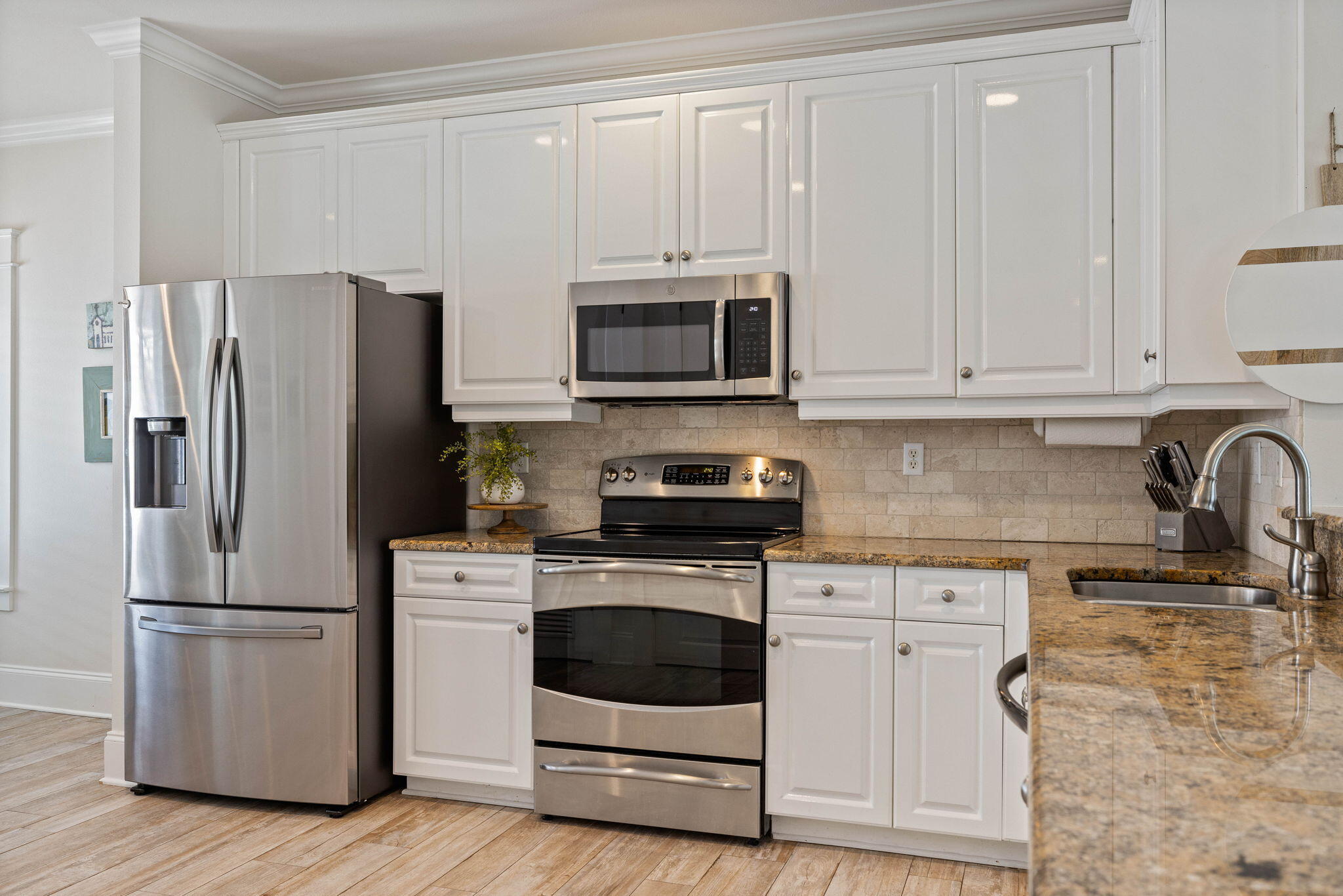 PRESTWICK PLACE - Residential