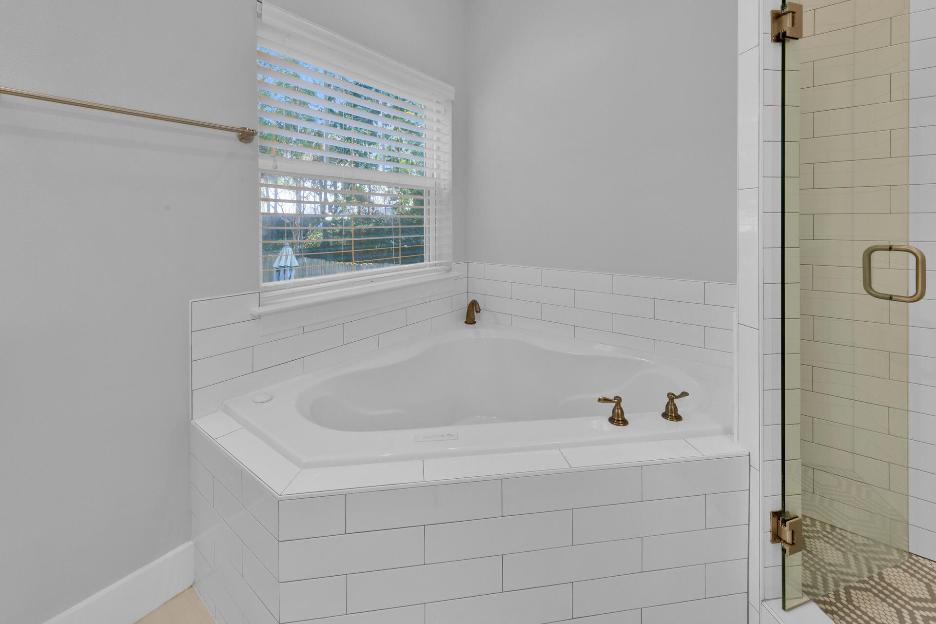 HIDDEN GROVE - Residential Lease
