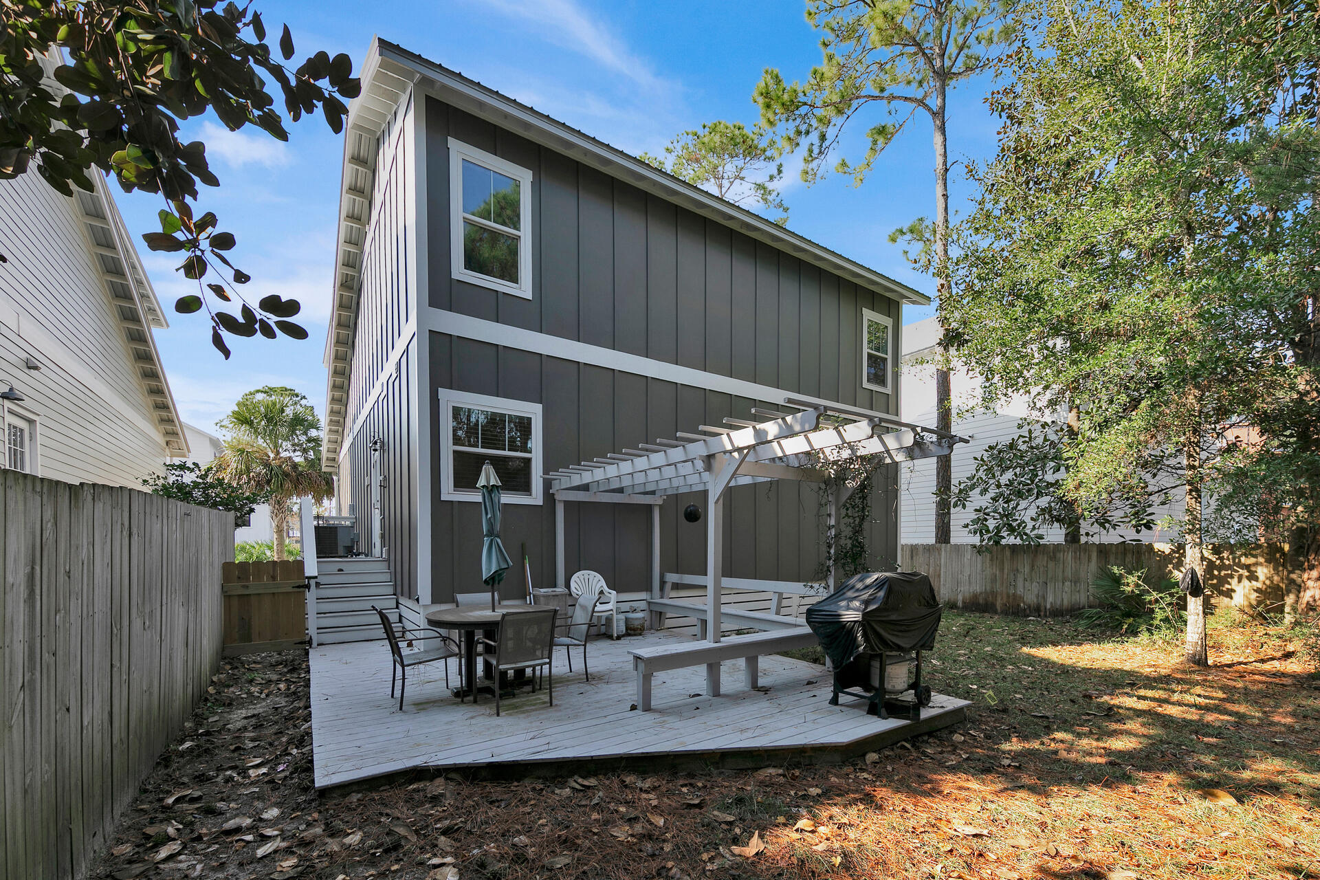 HIDDEN GROVE - Residential Lease