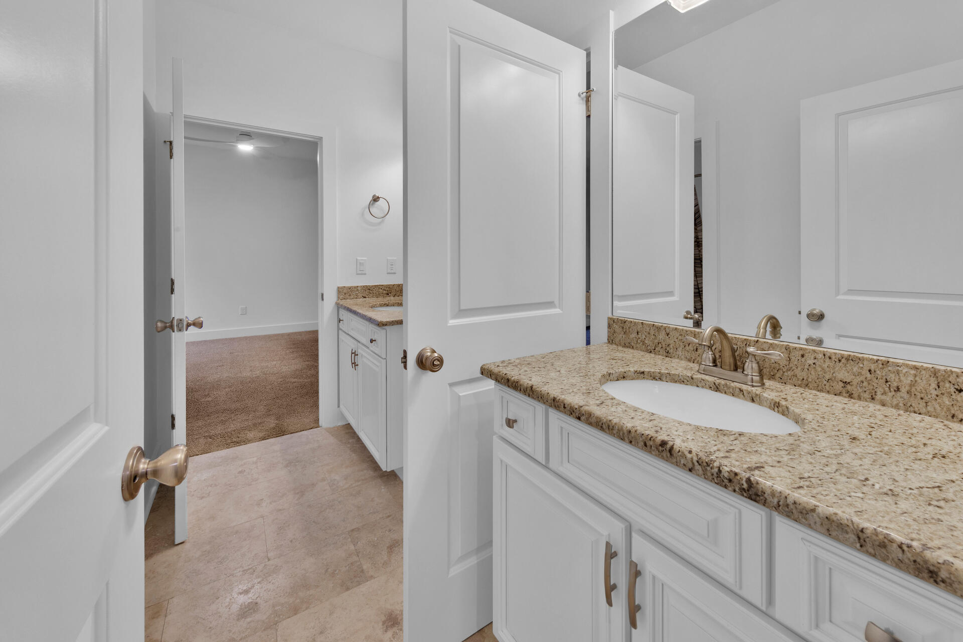 HIDDEN GROVE - Residential Lease