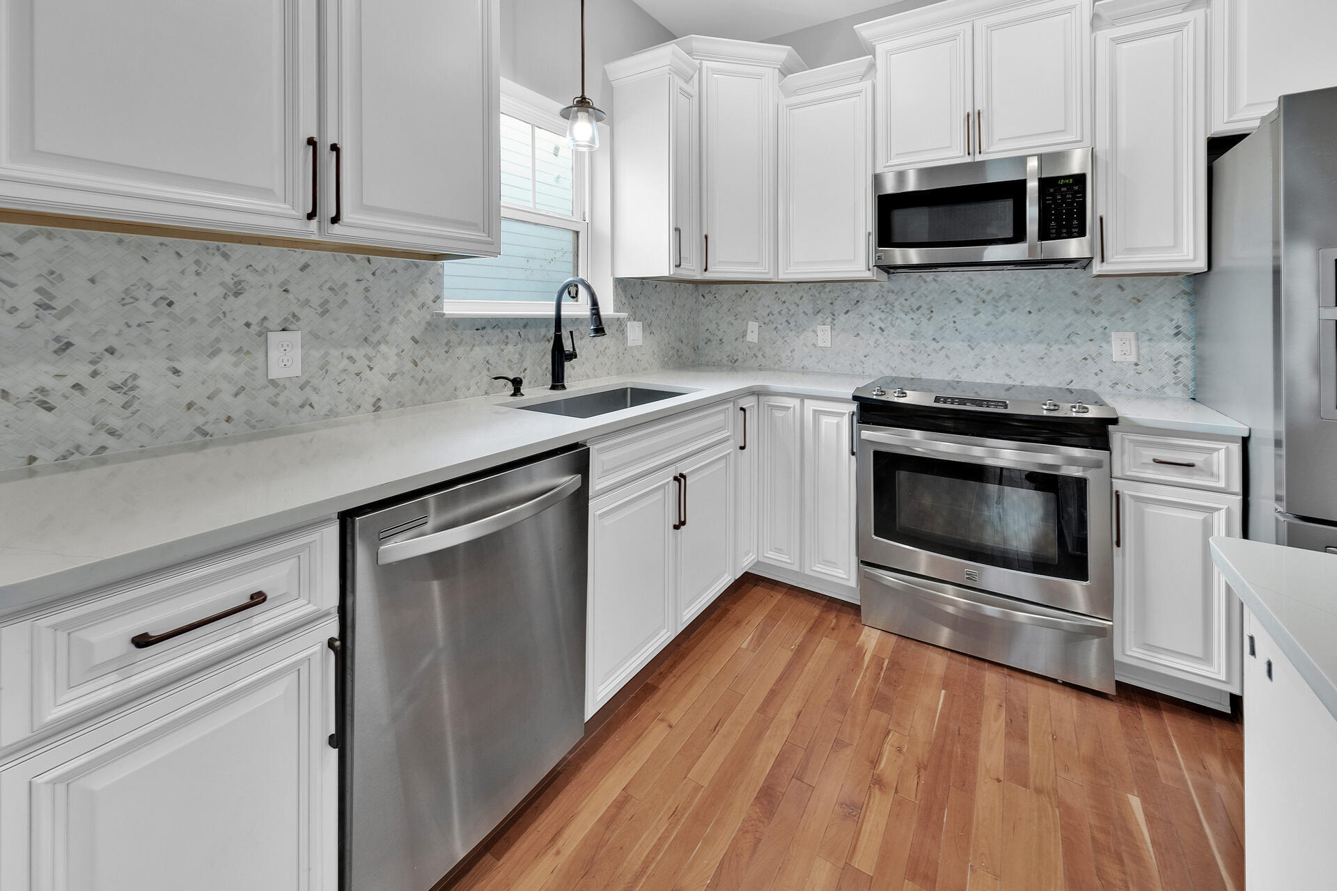 HIDDEN GROVE - Residential Lease