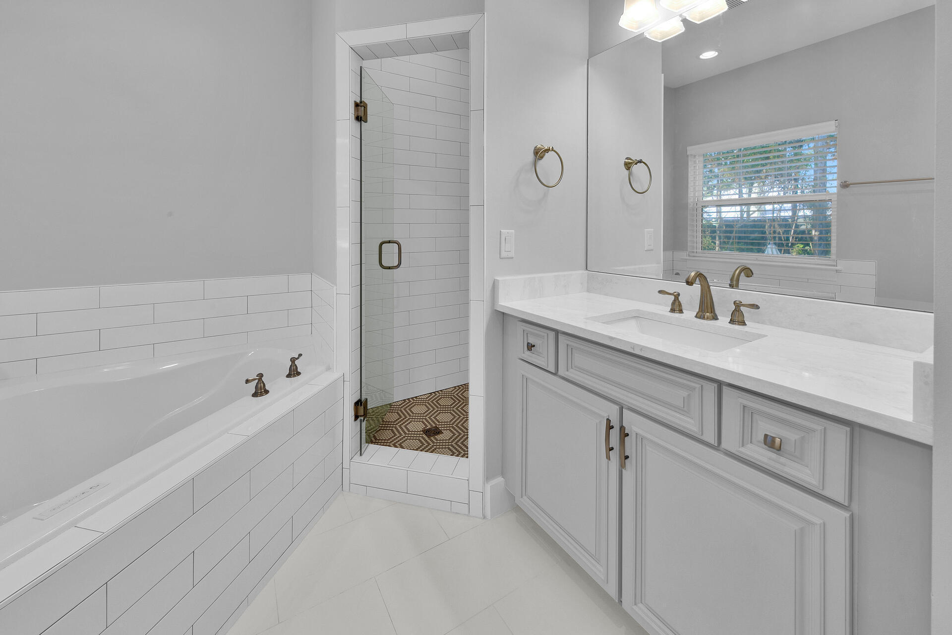 HIDDEN GROVE - Residential Lease