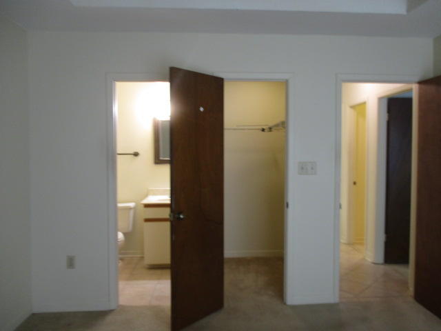 VIKING MANOR PH 1 - Residential Lease