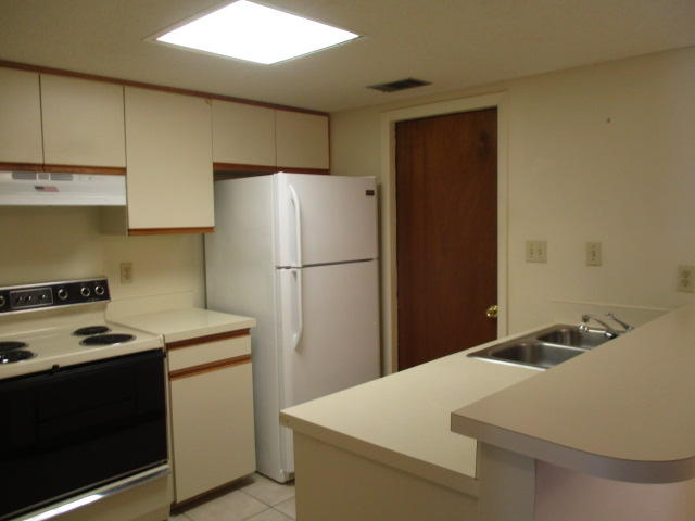 VIKING MANOR PH 1 - Residential Lease