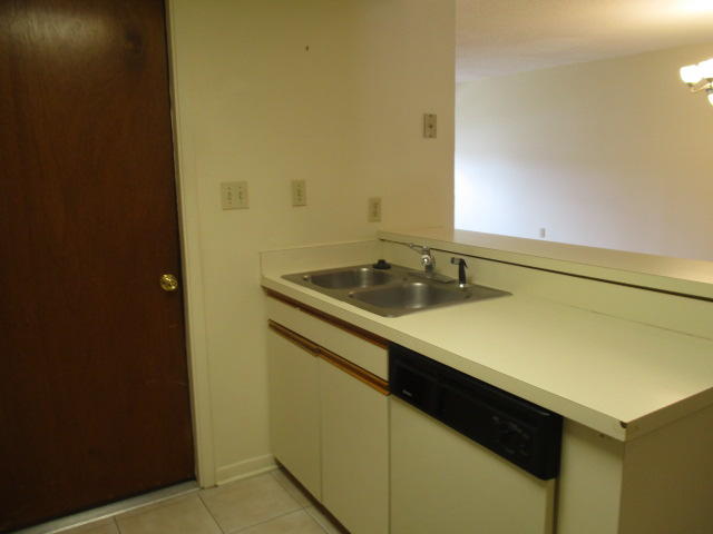 VIKING MANOR PH 1 - Residential Lease