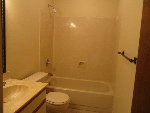 VIKING MANOR PH 1 - Residential Lease
