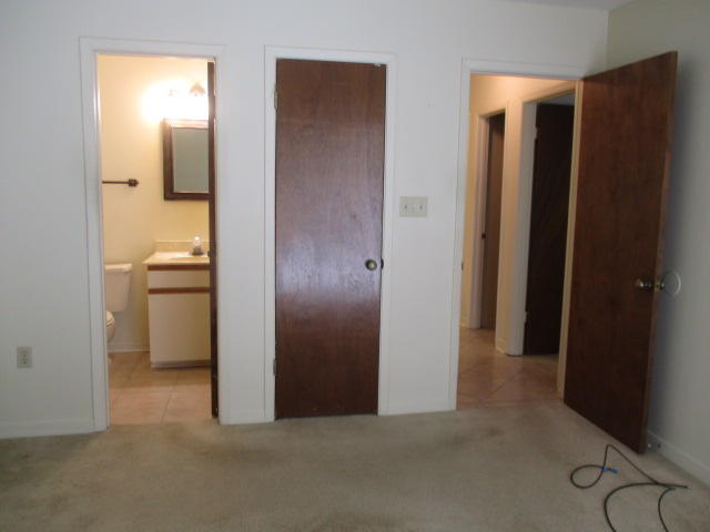 VIKING MANOR PH 1 - Residential Lease
