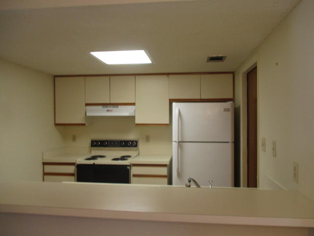 VIKING MANOR PH 1 - Residential Lease