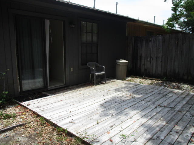 VIKING MANOR PH 1 - Residential Lease