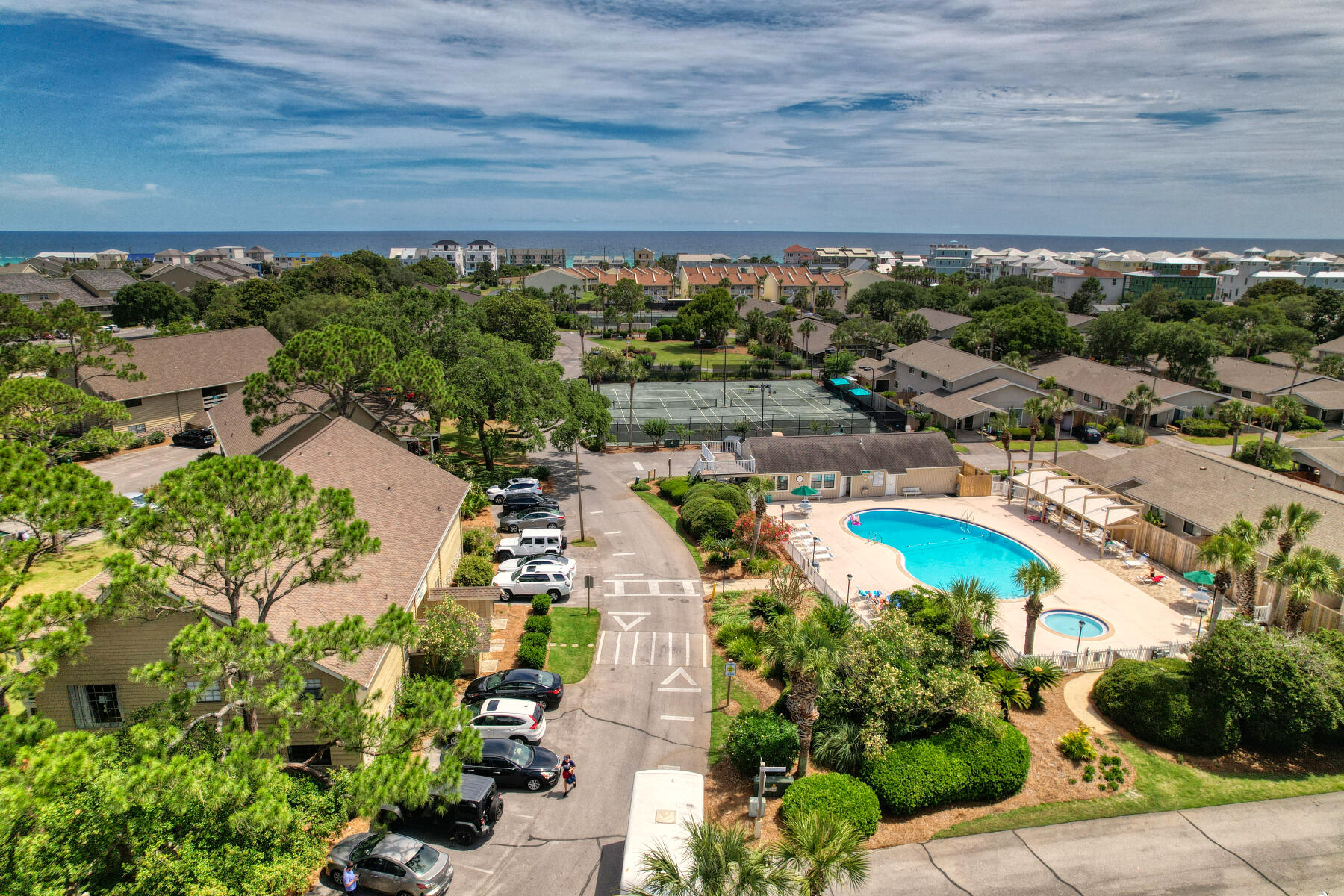 SEASCAPE CONDO GARDEN VILLA - Residential