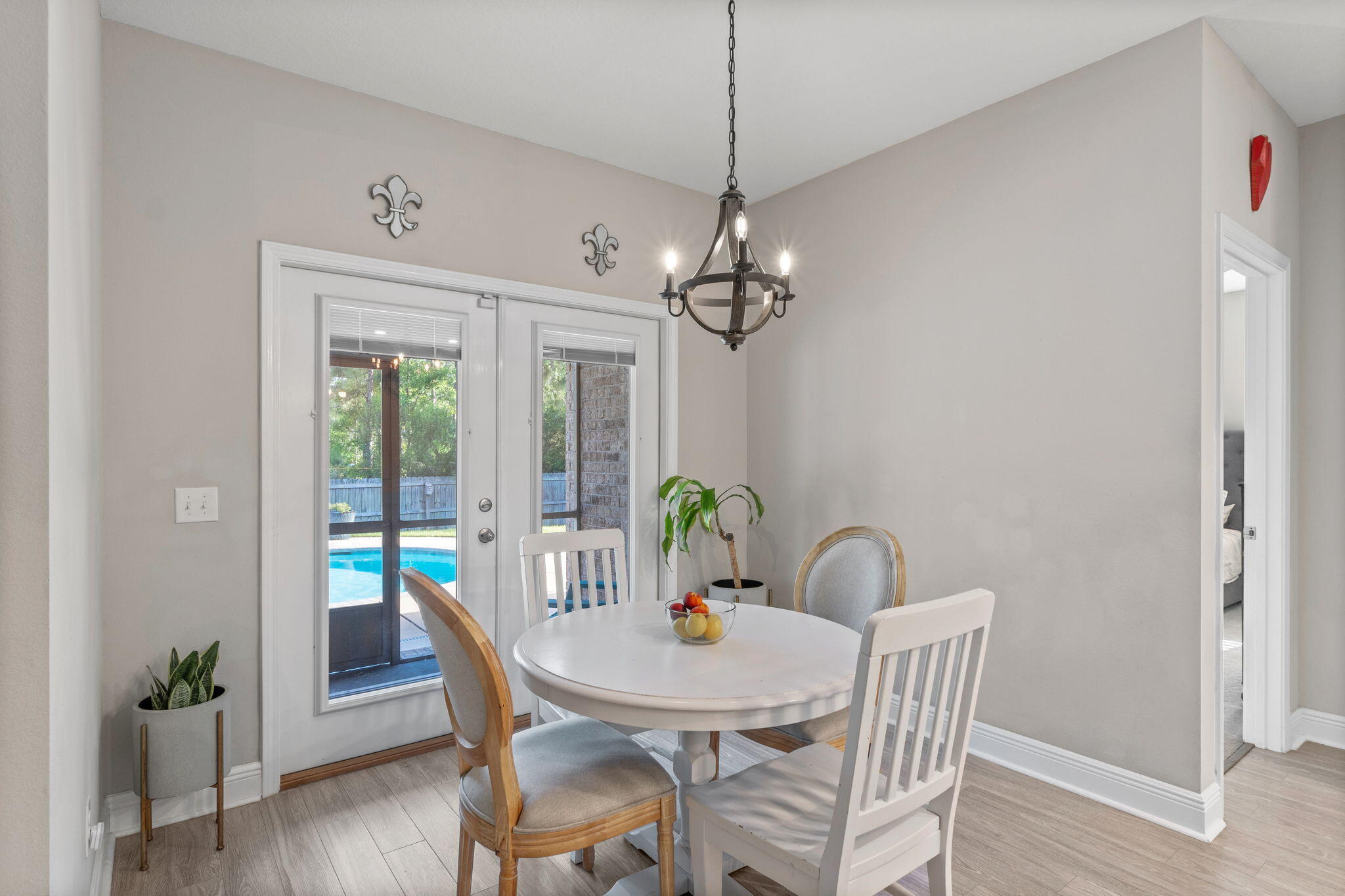 HOLLEY BY THE SEA - Residential