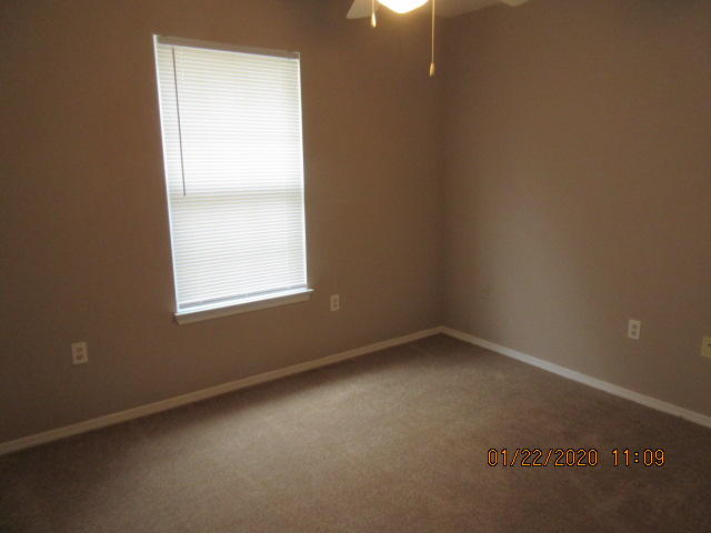 HUNTERS RUN S/D - Residential Lease
