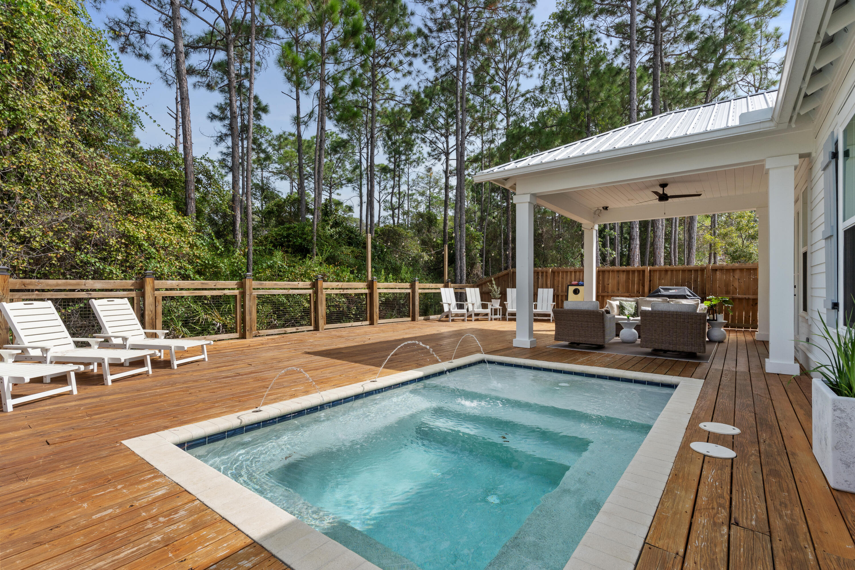 GULF SHORE MANOR - Residential
