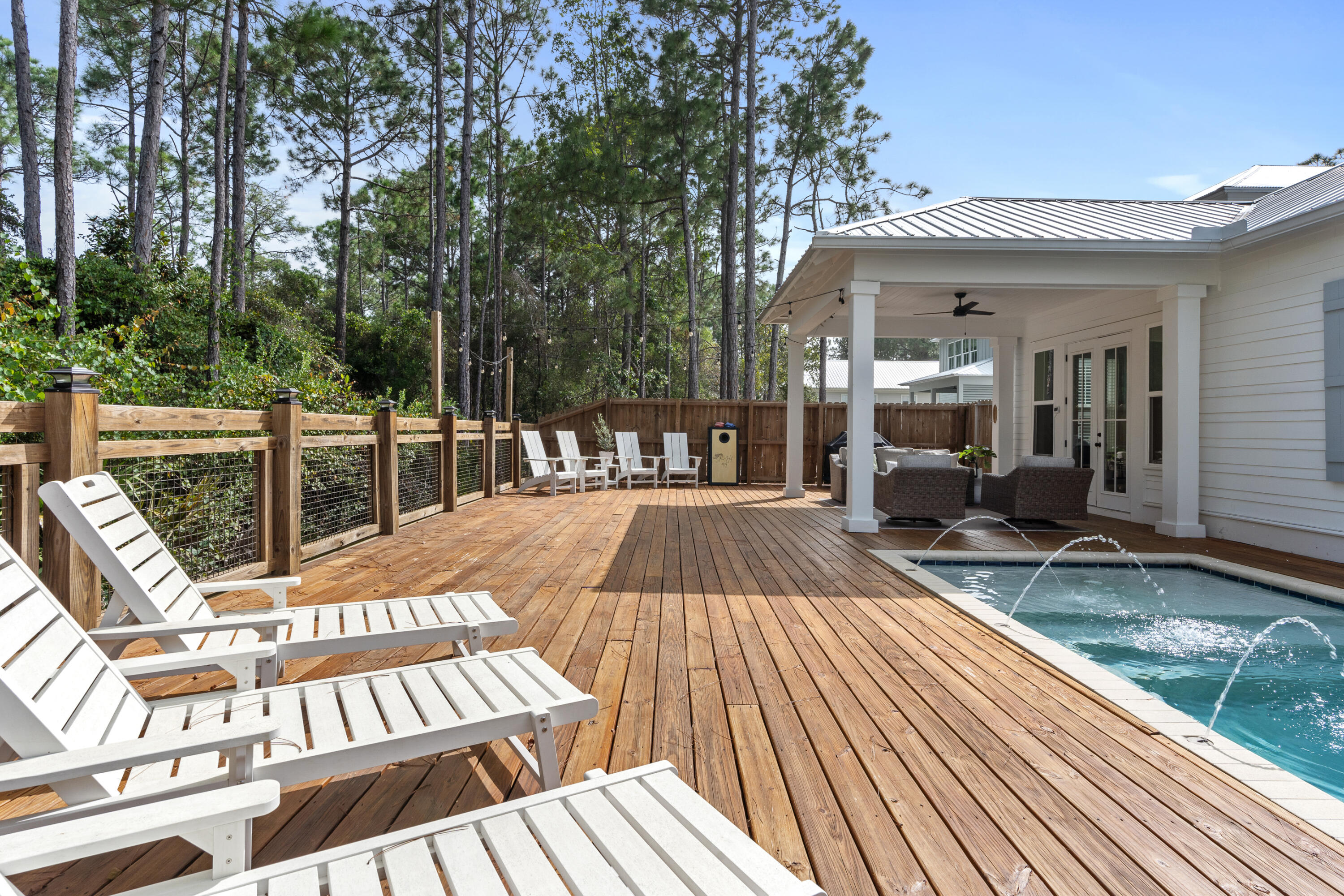 GULF SHORE MANOR - Residential