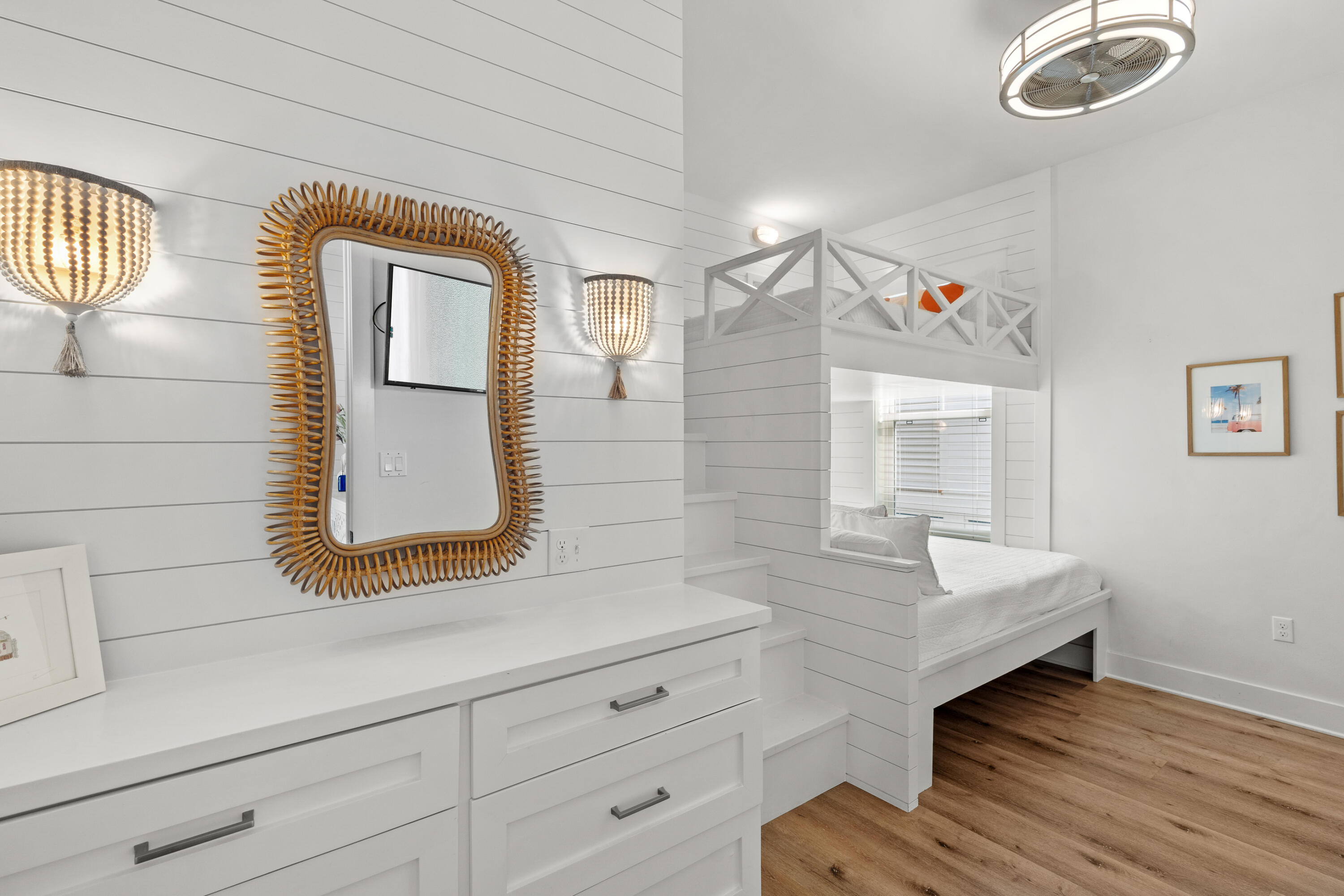 GULF SHORE MANOR - Residential