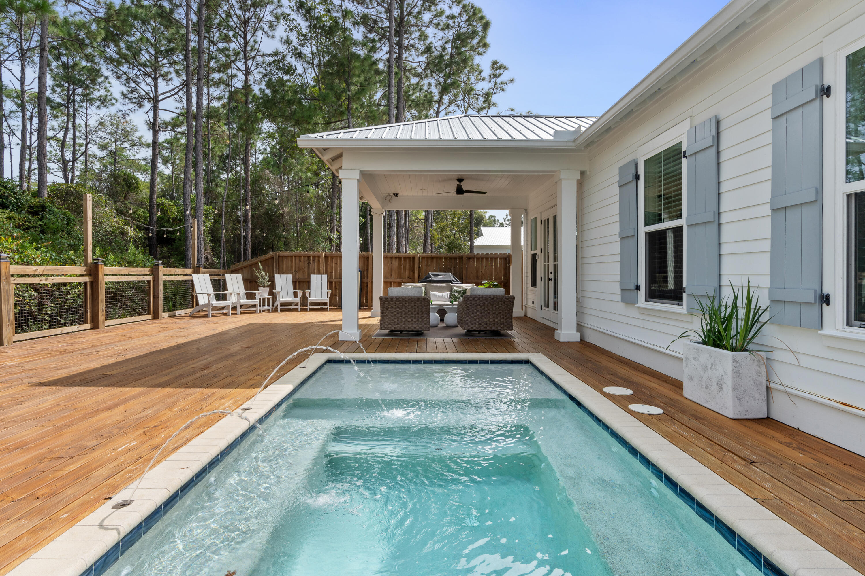 GULF SHORE MANOR - Residential