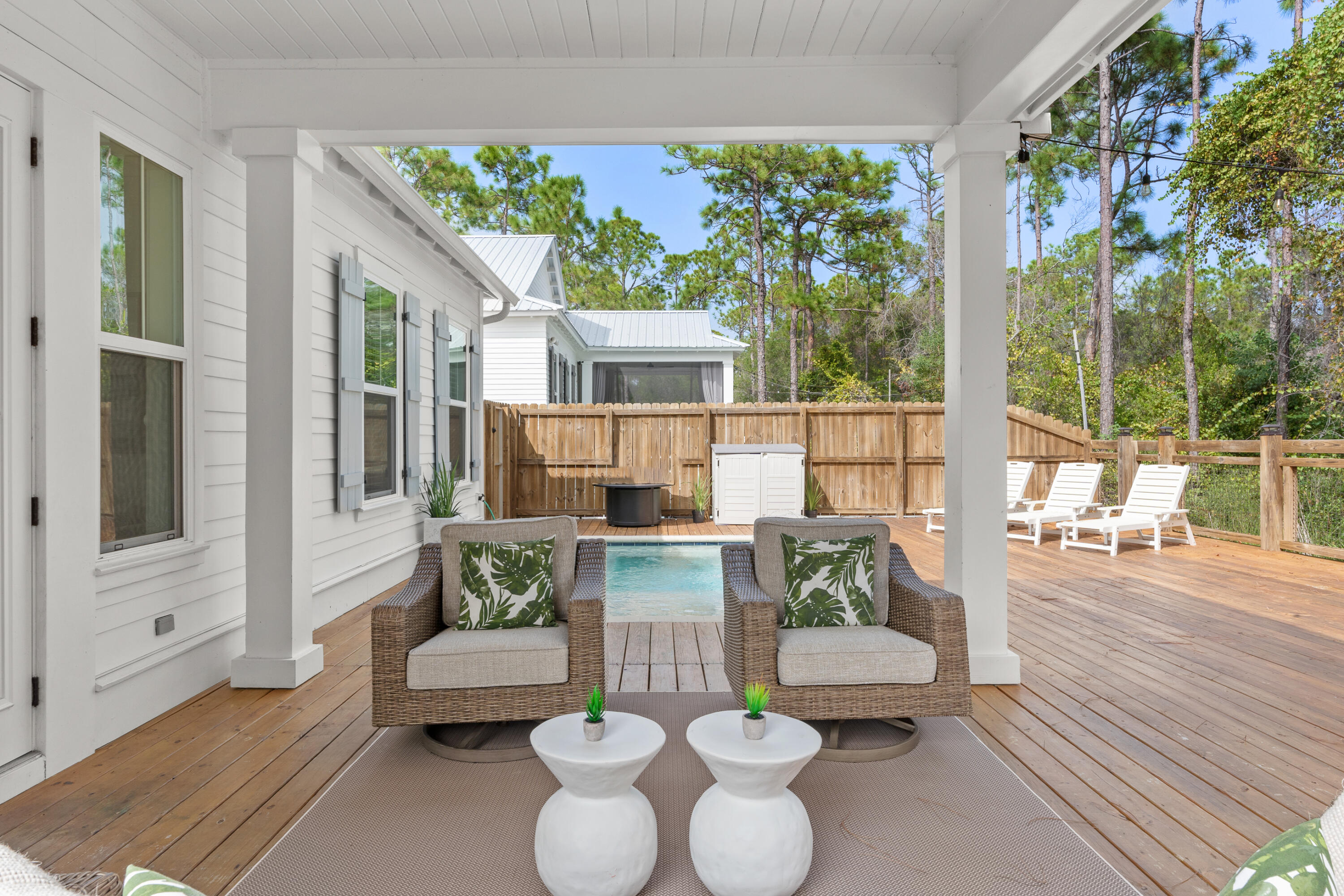 GULF SHORE MANOR - Residential