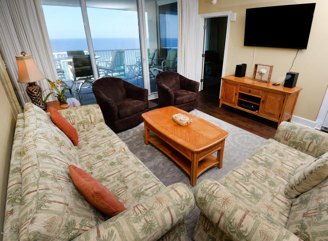 MAJESTIC BEACH TOWERS II - Residential