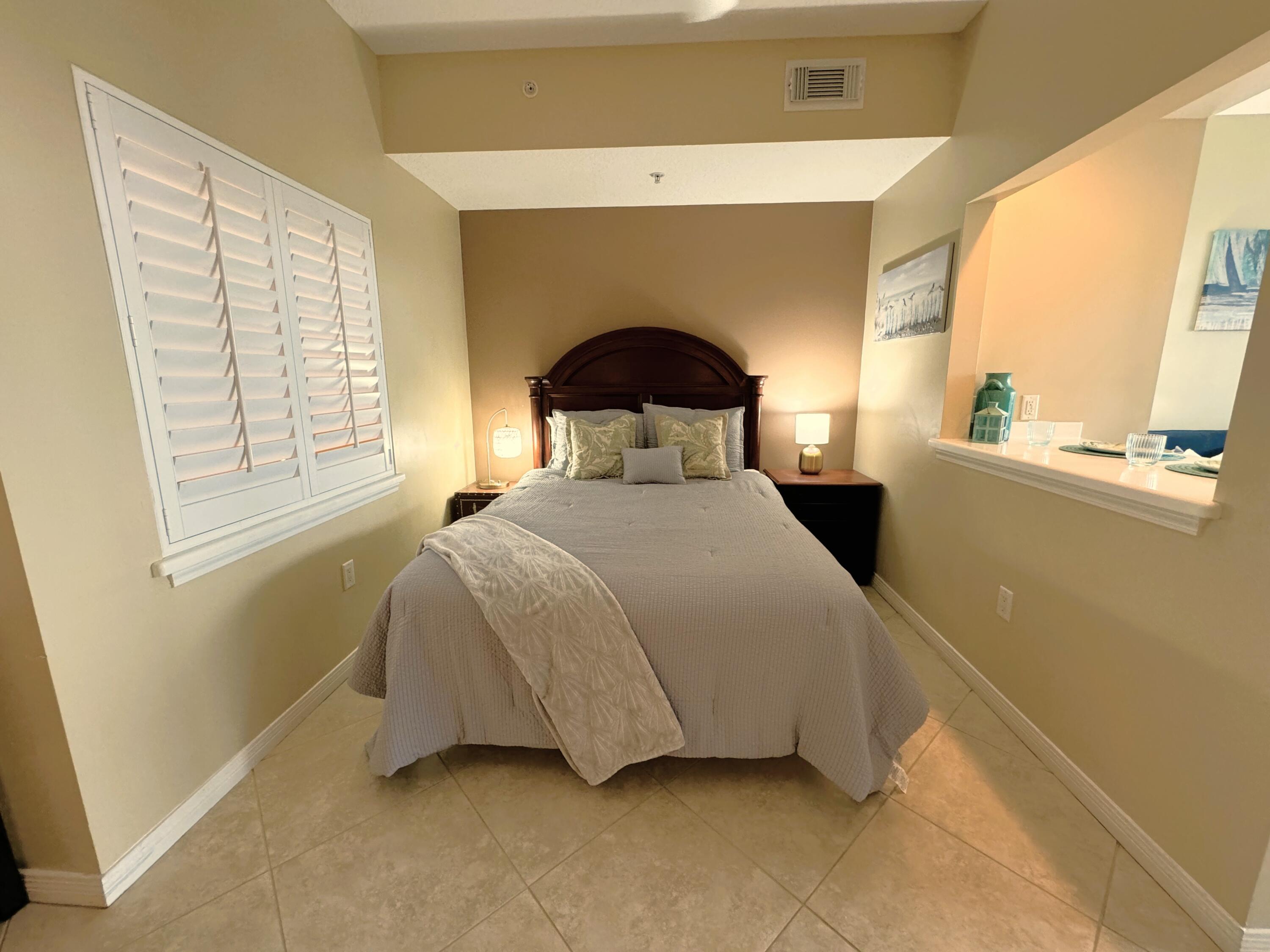 DESTIN WEST GULFSIDE VILLAS - Residential