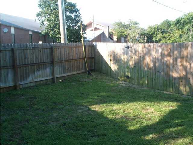 YACHT CLUB OAKS - Residential Lease
