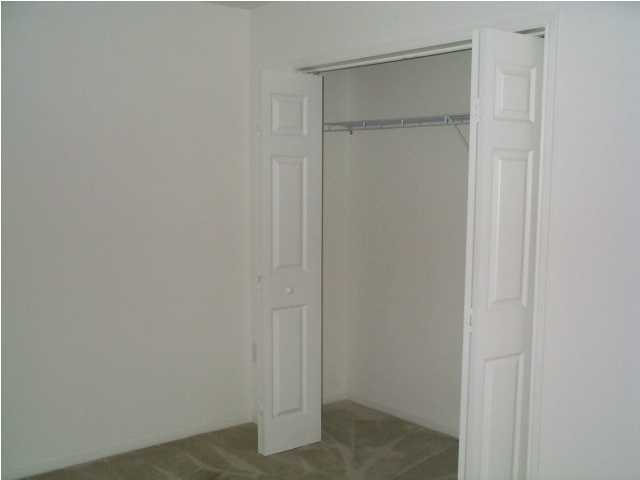 YACHT CLUB OAKS - Residential Lease