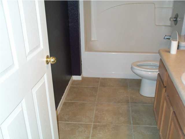 YACHT CLUB OAKS - Residential Lease