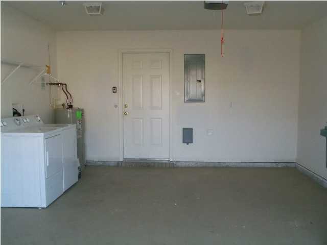 YACHT CLUB OAKS - Residential Lease
