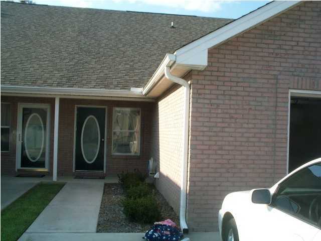 YACHT CLUB OAKS - Residential Lease