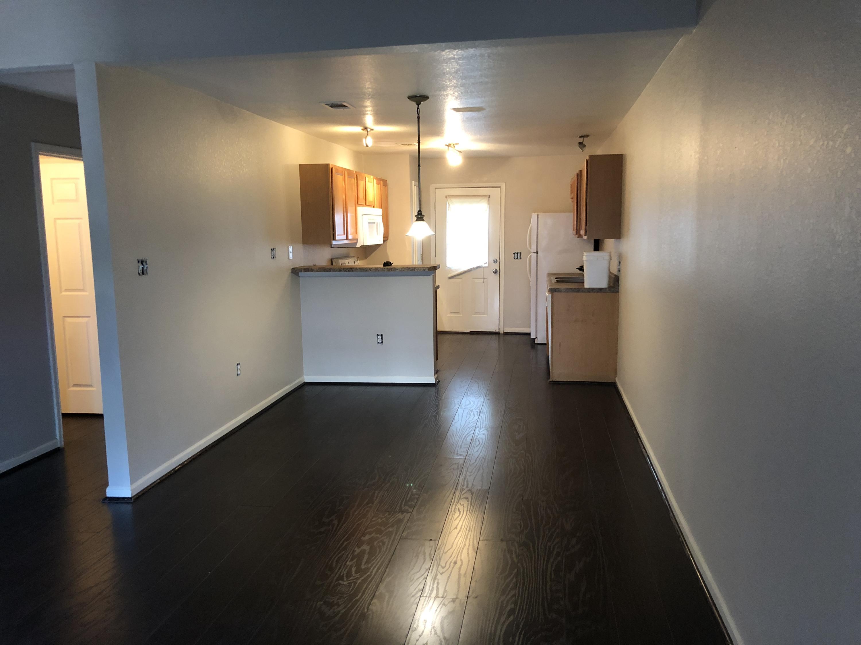 QUAIL LAKE - Residential Lease